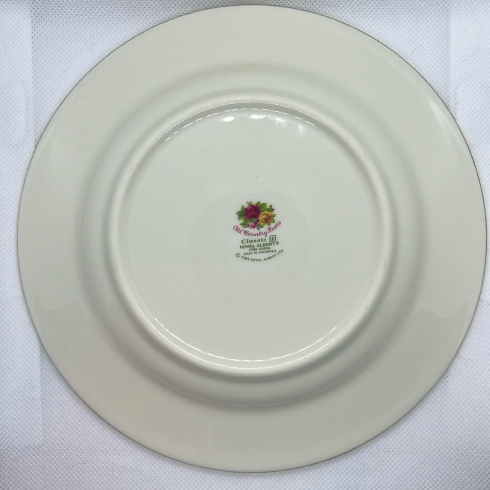 SALAD / DESERT PLATE RARE 1999 ROYAL ALBERT CHINA OLD COUNTRY ROSES CLASIC III - Picture 6 of 9